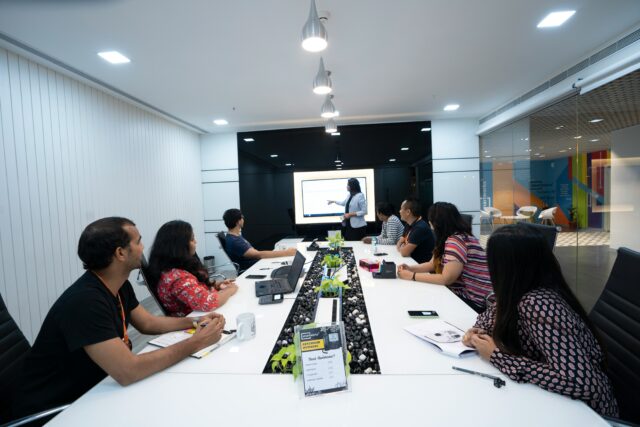 https://albaconsulting.com.mx/wp-content/uploads/2026/06/smartworks-coworking-Uz8THWPXwhI-unsplash-640x427.jpg